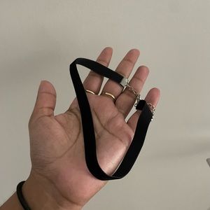 Velvet choker